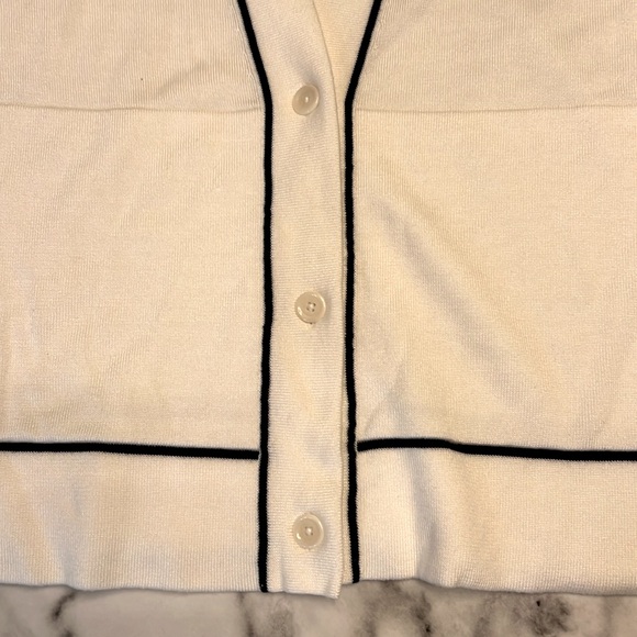 Athleta Lightweight Wool Blend Cardigan Sweater Womens Small White V Neck Knit - Picture 3 of 7